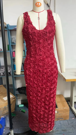 AMY - Robe longue élégante à col en V et à fleurs 3D pour femme